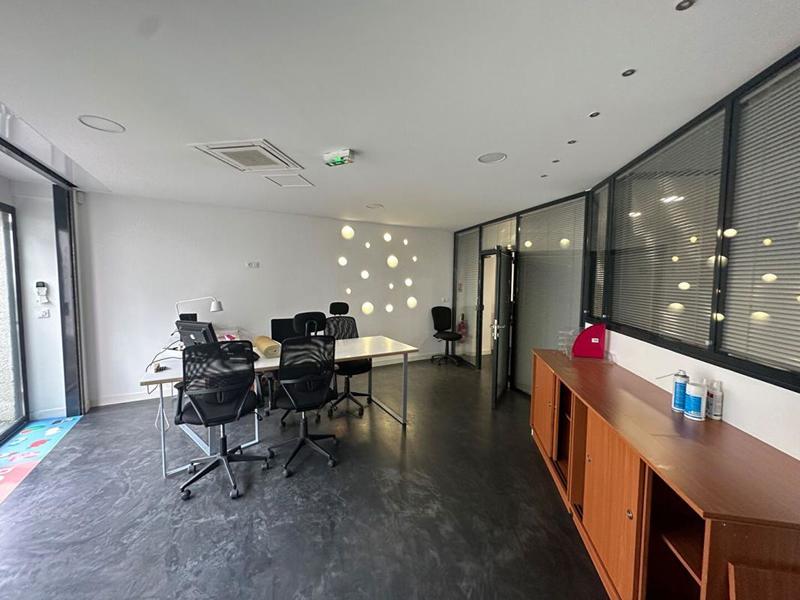 Local commercial - 190 m²