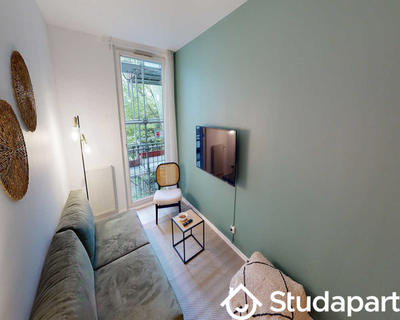 Chambre - 140 m² - 1 pièce