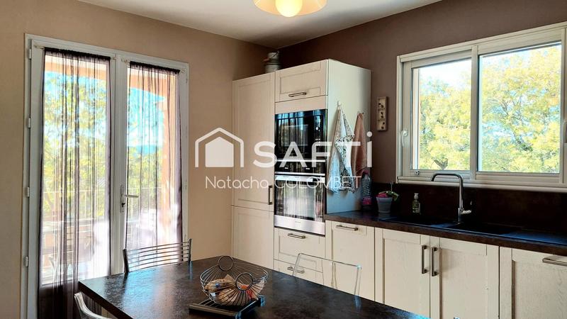 Maison - 184 m² - 5 pièces