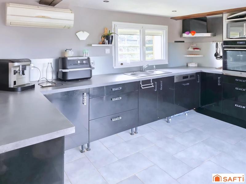 Maison - 165 m² - 6 pièces