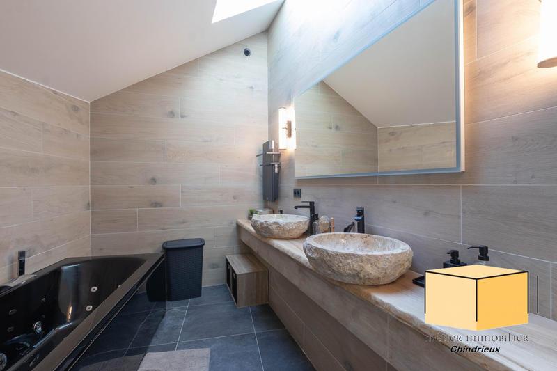 Maison - 125 m² - 6 pièces