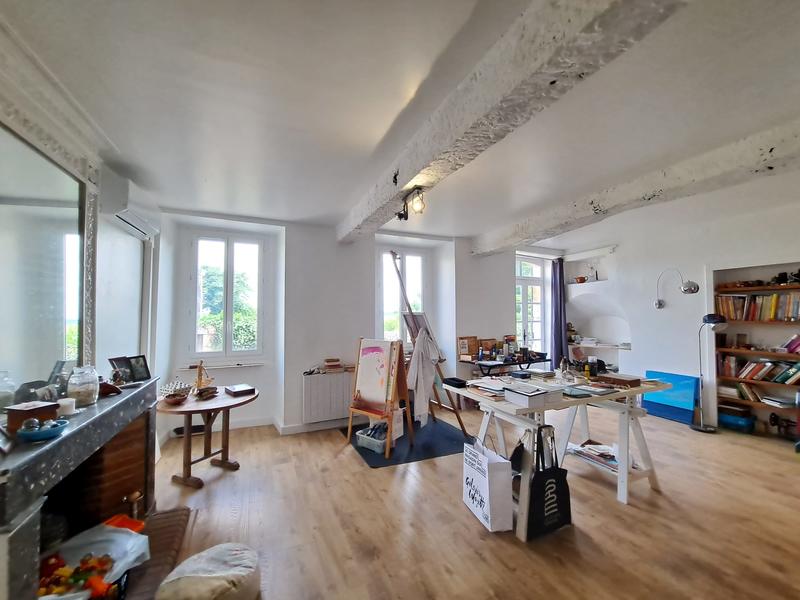 Maison - 230 m² - 6 pièces