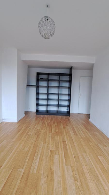Appartement - 80 m² - 5 pièces