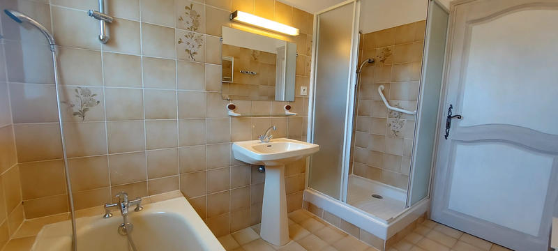 Maison - 206 m² - 7 pièces