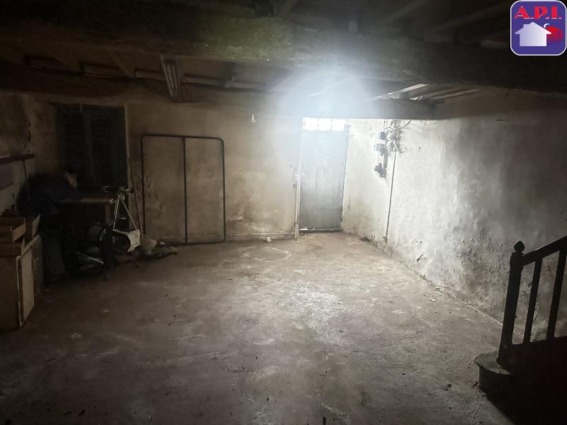 Maison - 216 m² - 8 pièces