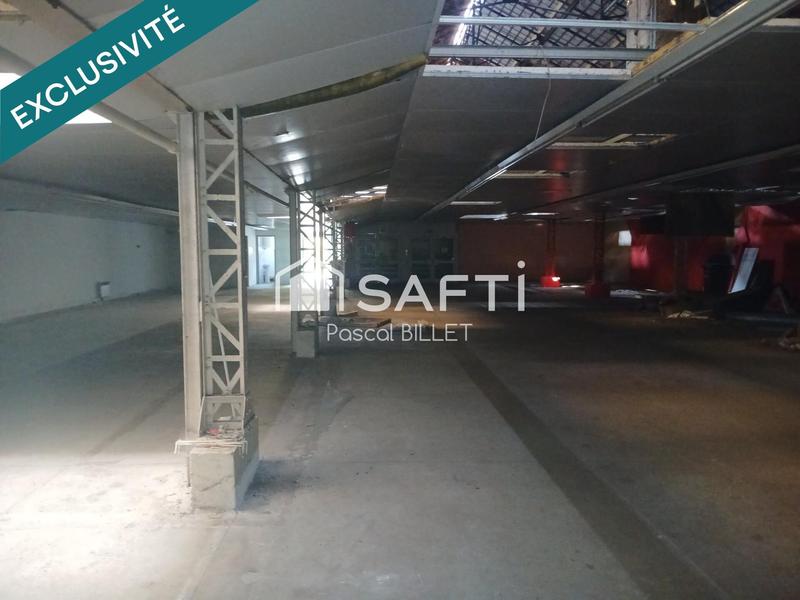 Local commercial - 750 m² - 1 pièce
