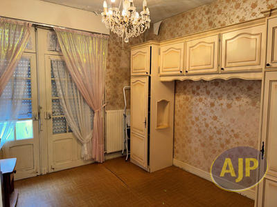 Maison - 121 m² - 6 pièces