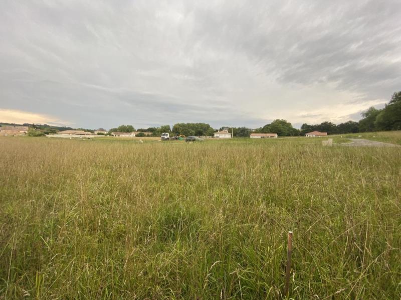 Terrain constructible - 682 m²