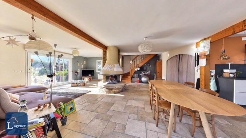 Maison - 224 m² - 5 pièces