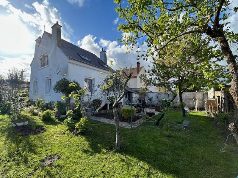 Maison - 92 m² - 5 pièces