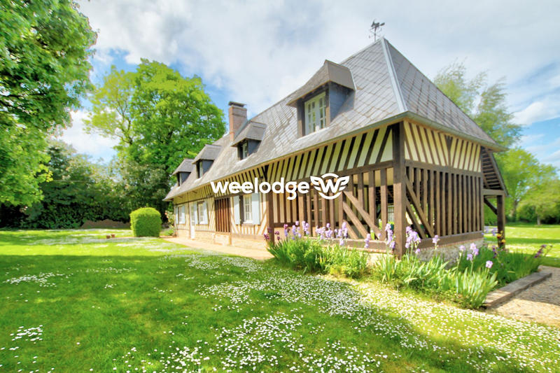 Maison - 326 m² - 12 pièces