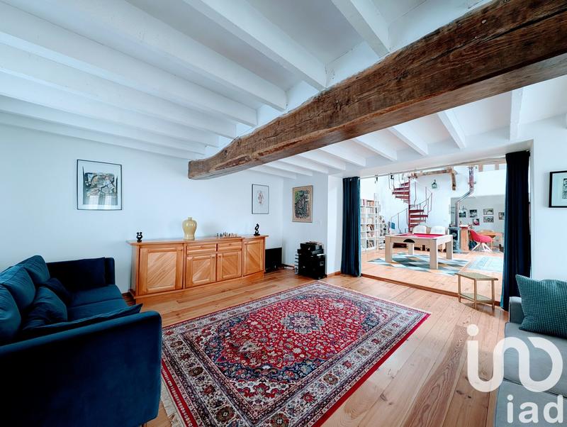 Maison - 210 m² - 6 pièces