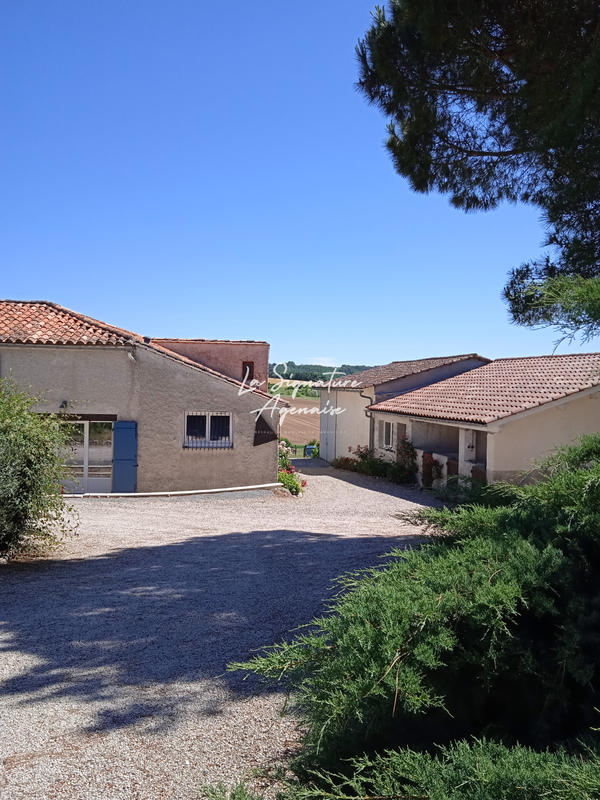 Maison - 260 m² - 7 pièces