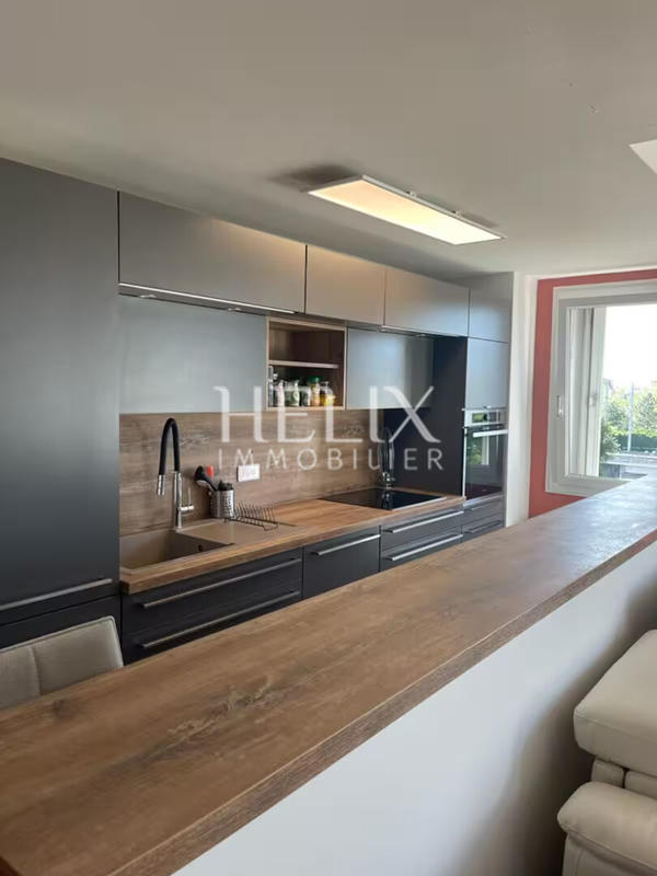 Appartement - 101 m² - 4 pièces