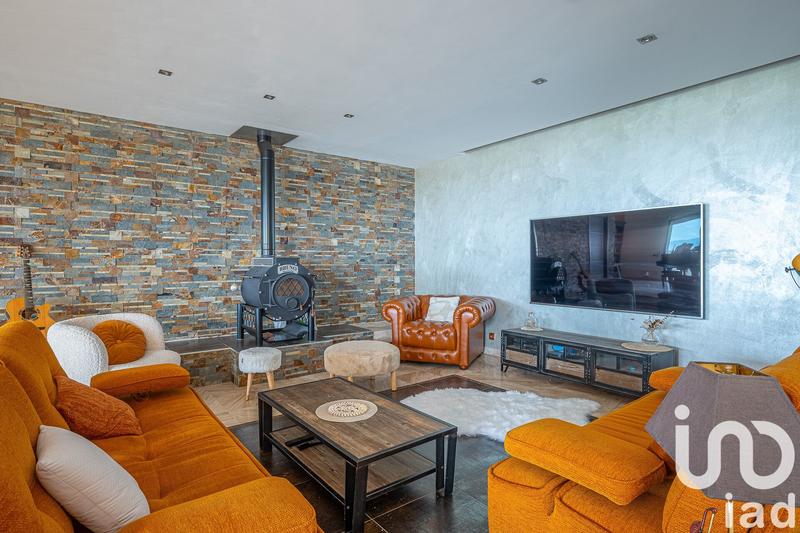 Maison - 350 m² - 10 pièces