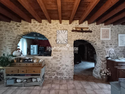 Maison - 200 m² - 6 pièces