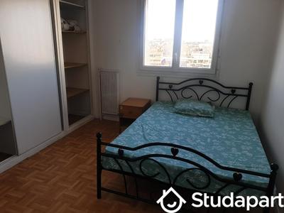 Chambre - 13 m² - 1 pièce