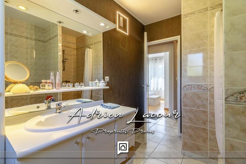 Maison - 107 m² - 7 pièces