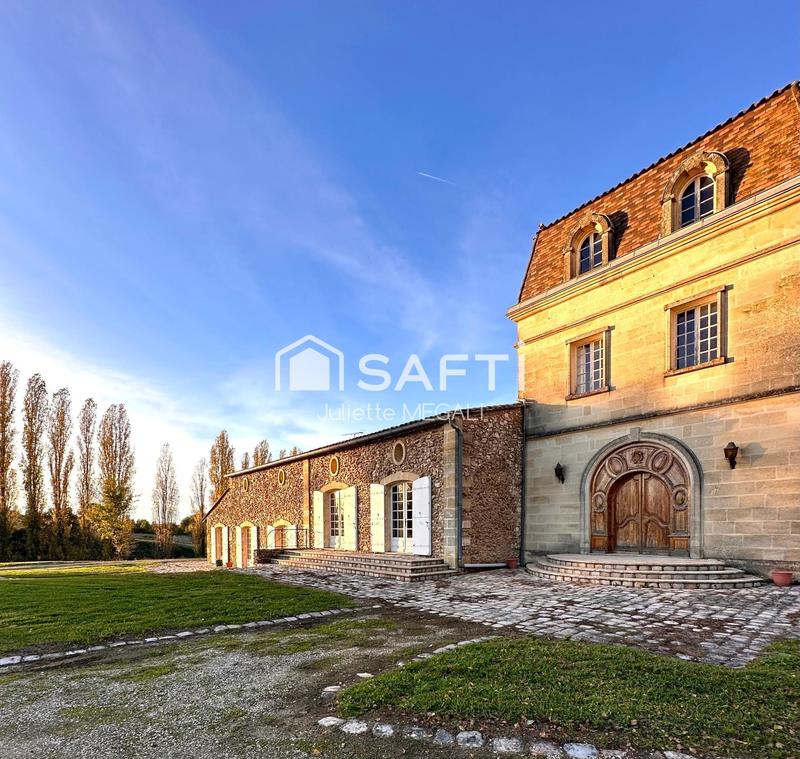 Maison - 430 m² - 12 pièces