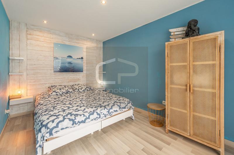 Appartement ancien - 85 m² - 4 pièces