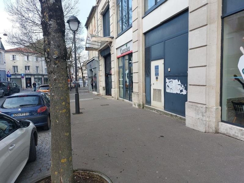 Local commercial - 245 m²