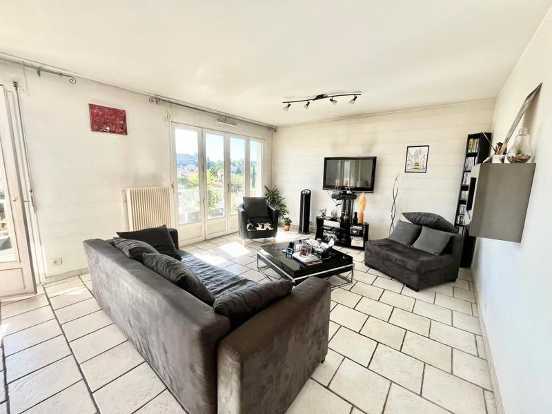 Appartement - 92 m² - 3 pièces