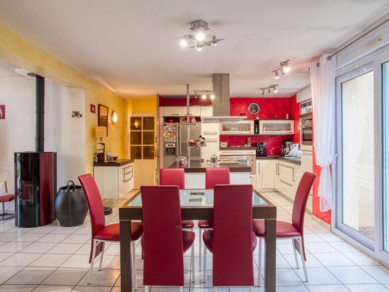 Maison - 287 m² - 10 pièces