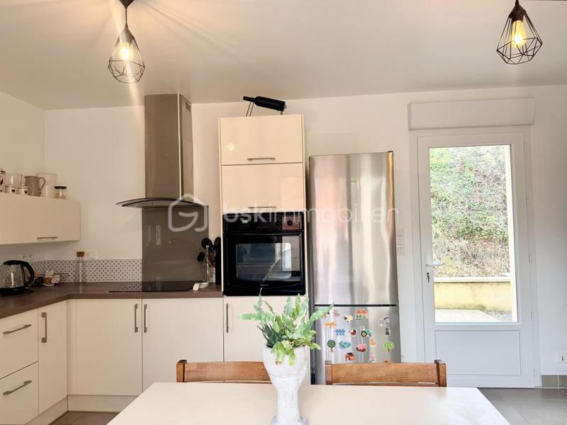 Maison traditionnelle - 84 m² - 4 pièces