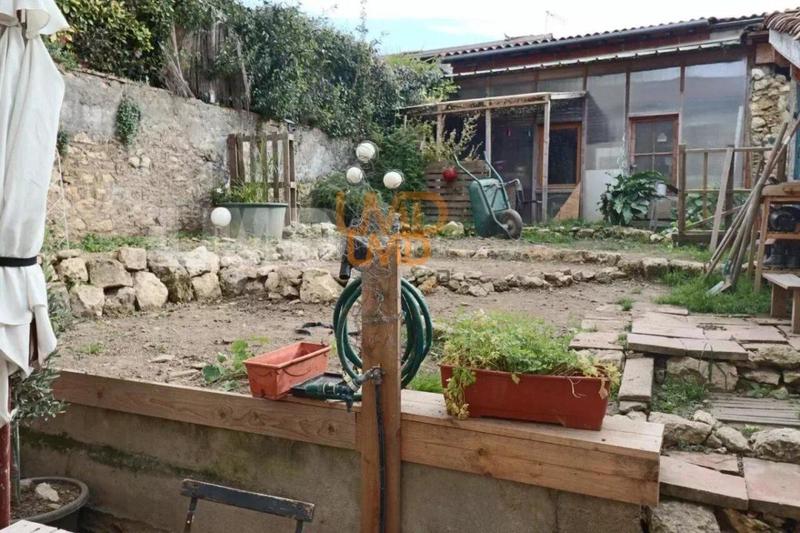 Maison - 95 m² - 4 pièces