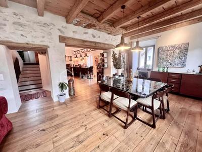 Demeure - 157 m² - 5 pièces