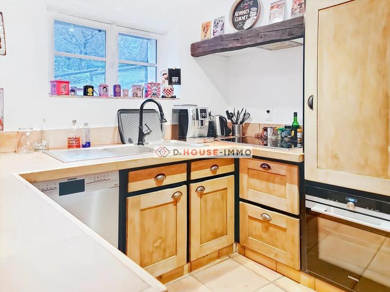 Propriété - 187 m² - 8 pièces