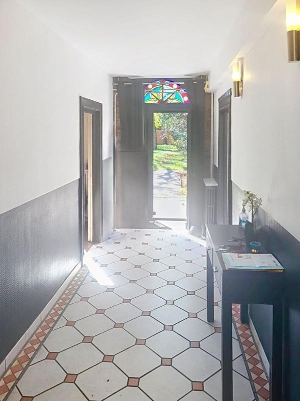 Maison - 301 m² - 11 pièces