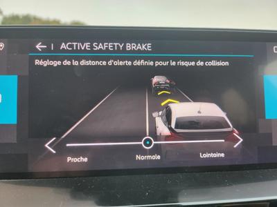 Citroën C4 III BlueHDi 130 s&amp;S Eat8 Shine