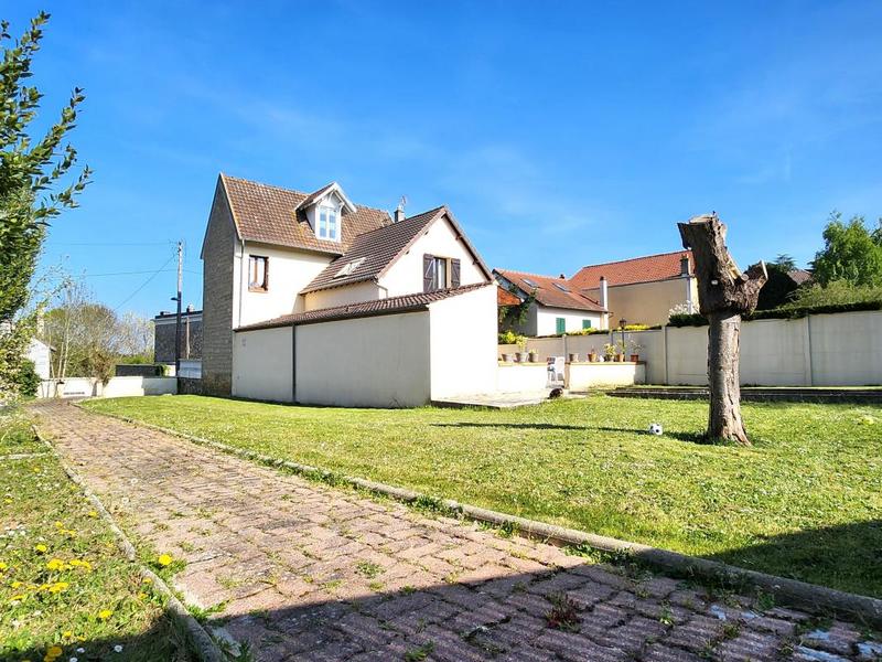 Maison - 145 m² - 6 pièces