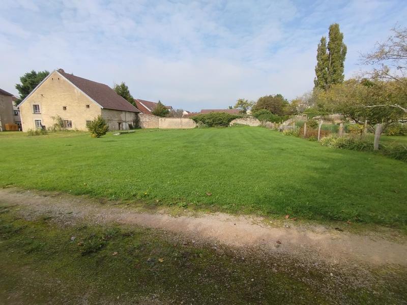 Terrain constructible - 1 131 m²