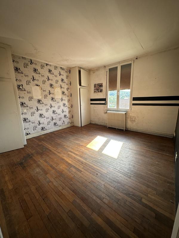 Maison - 94 m² - 5 pièces