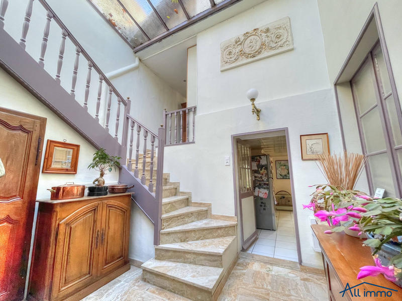 Maison ancienne - 197 m² - 8 pièces