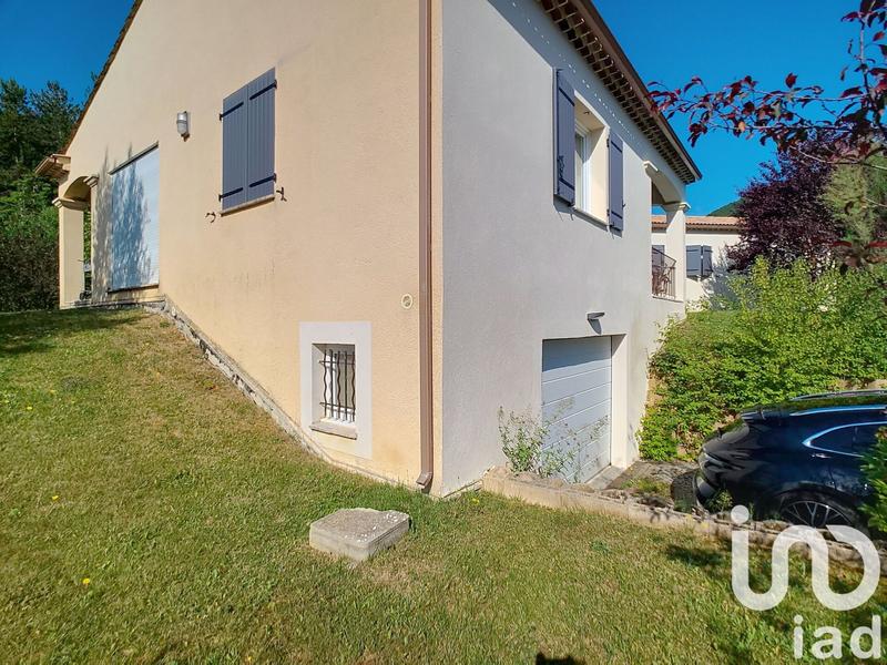 Maison - 220 m² - 8 pièces