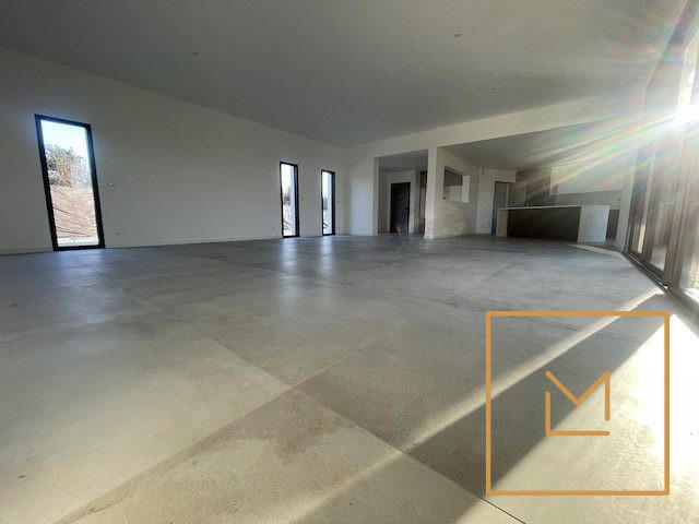 Maison contemporaine - 196 m² - 6 pièces