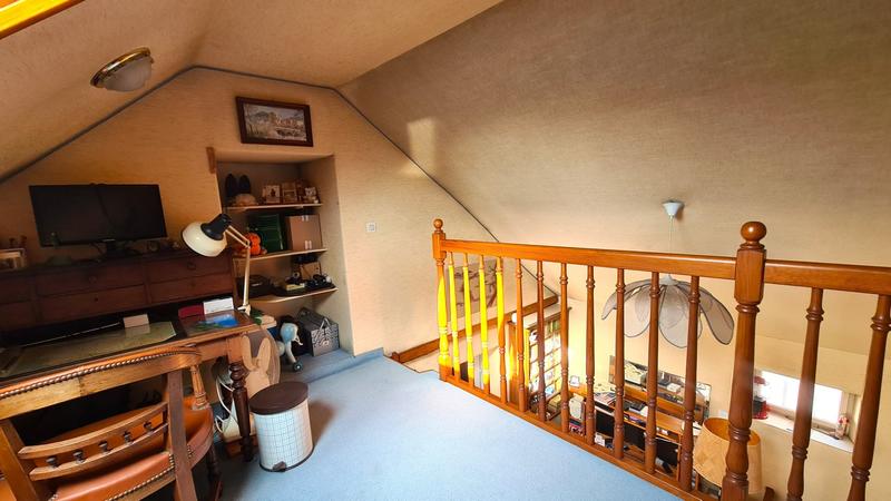 Maison - 306 m² - 11 pièces