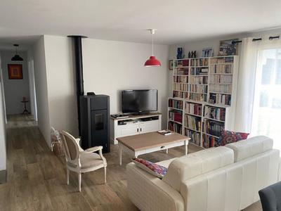 Maison - 92 m² - 7 pièces