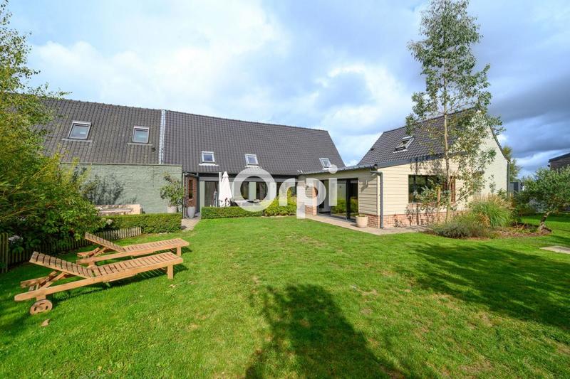 Maison - 215 m² - 6 pièces