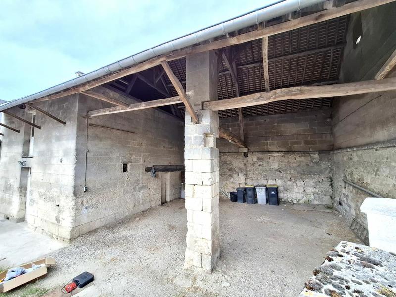 Immeuble - 239 m² - 6 pièces