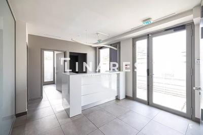 Bureau - 117 m² - 5 pièces