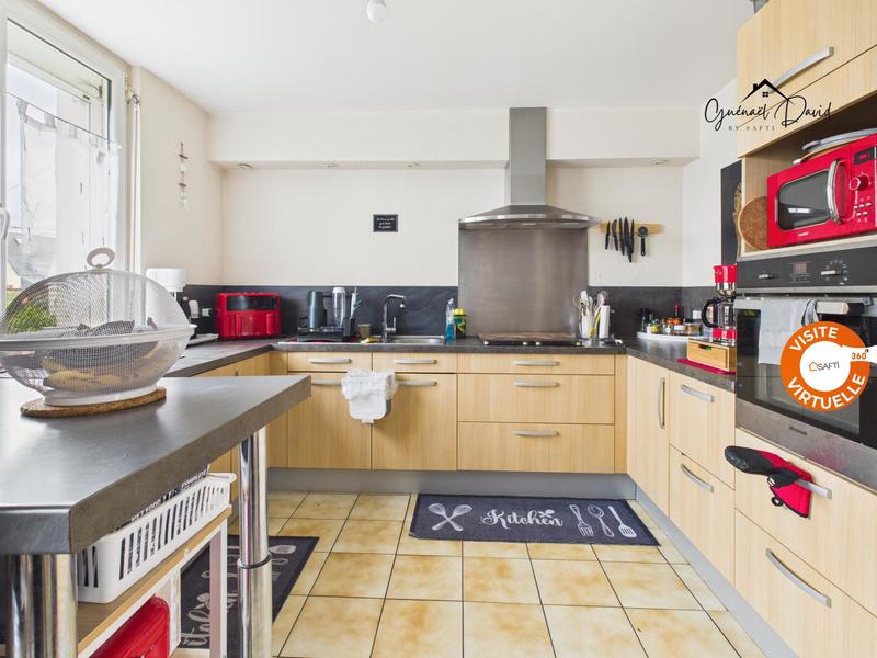 Maison - 90 m² - 5 pièces