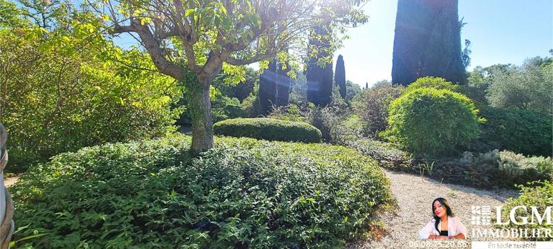 Villa - 300 m² - 8 pièces