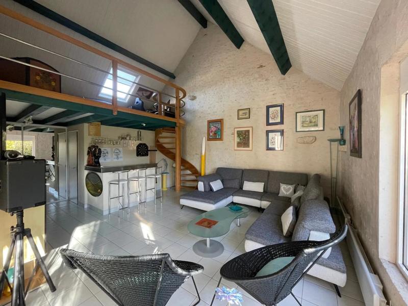 Maison - 205 m² - 7 pièces