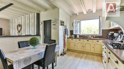 Maison - 183 m² - 7 pièces