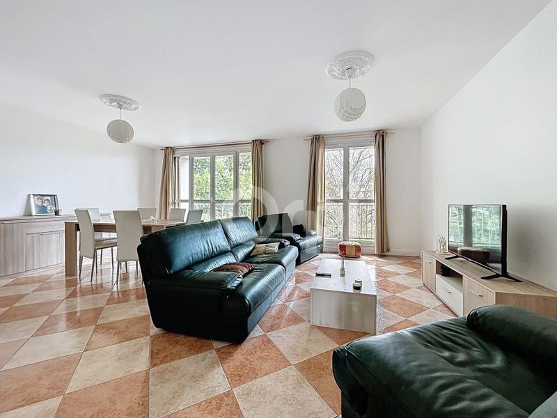 Appartement - 79 m² - 3 pièces