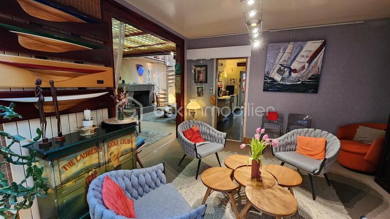 Demeure - 190 m² - 6 pièces